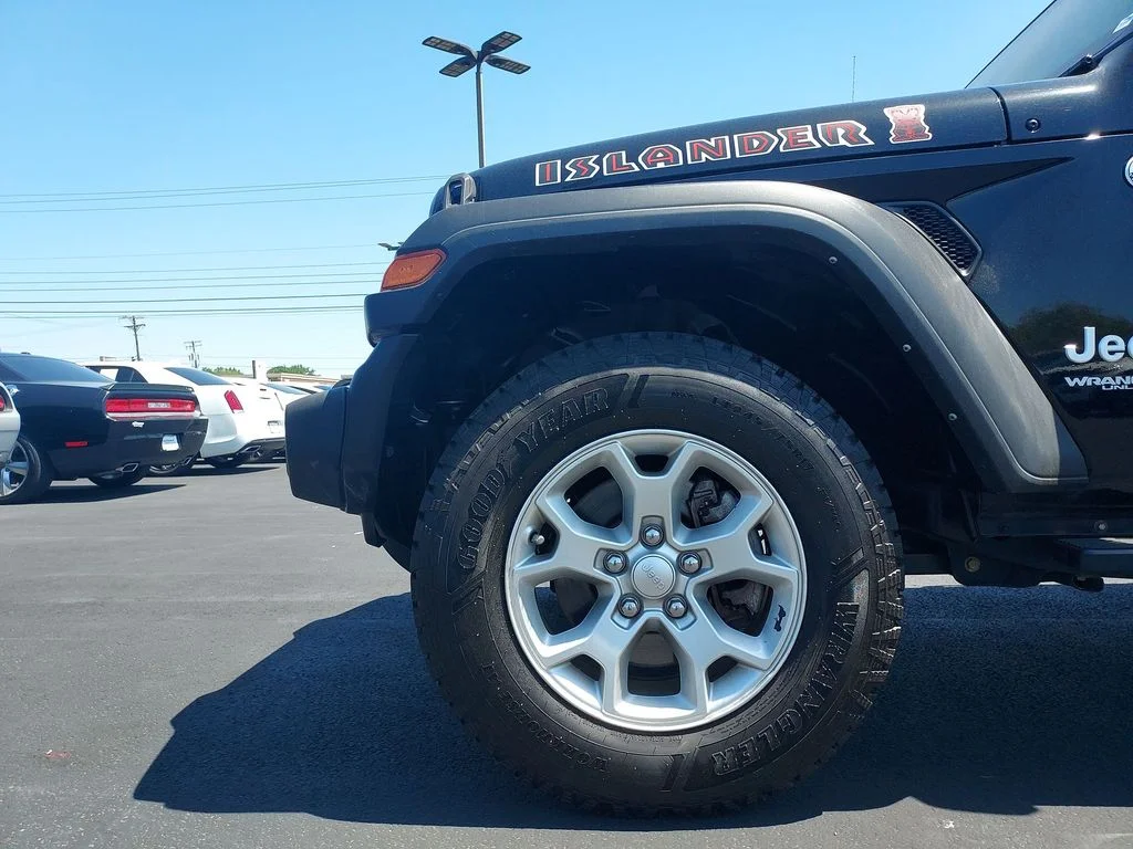 Used 2021 Black Jeep Unlimited Islander image 16