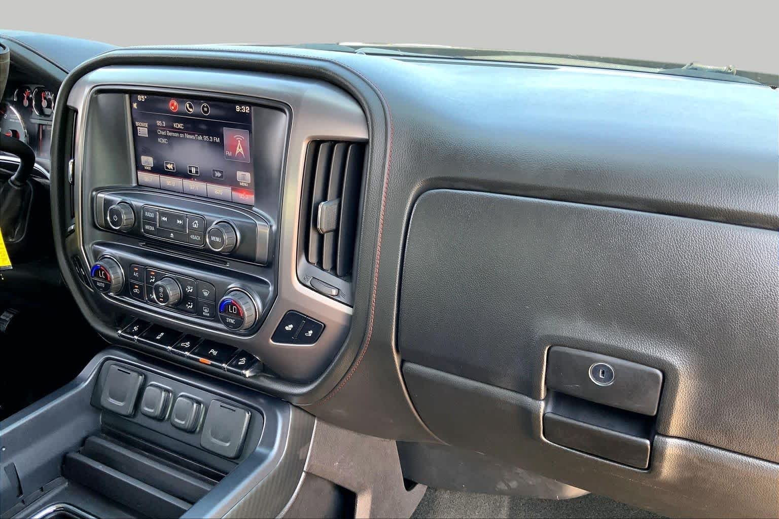 Used 2015 Onyx Black GMC SLT image 18