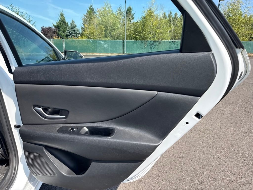 Used 2023 Lunar White Hyundai Limited image 21