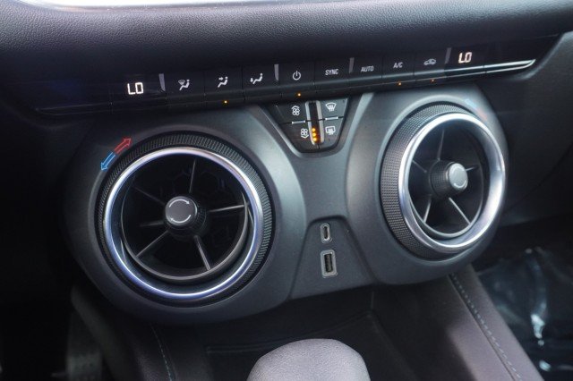 Used 2022 BLUE Chevrolet LT image 31