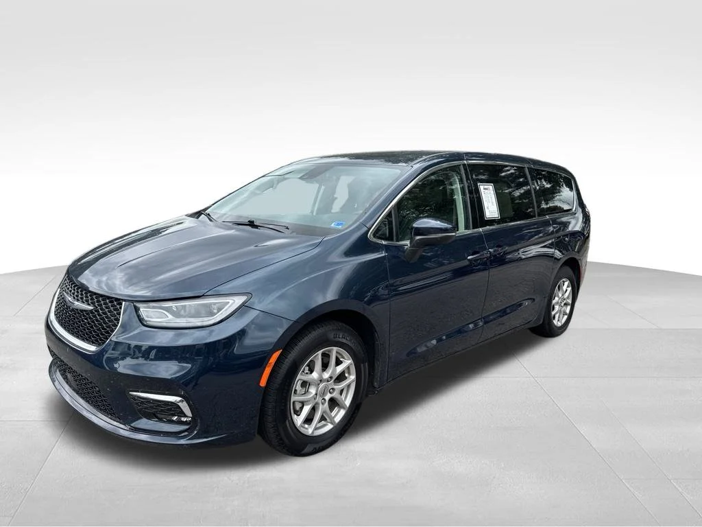 Used 2023 Blue Chrysler Touring L image 2