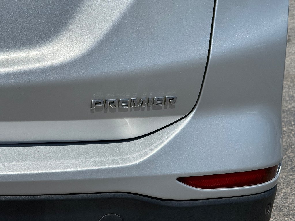 Used 2022 Silver Ice Metallic Chevrolet Premier image 10