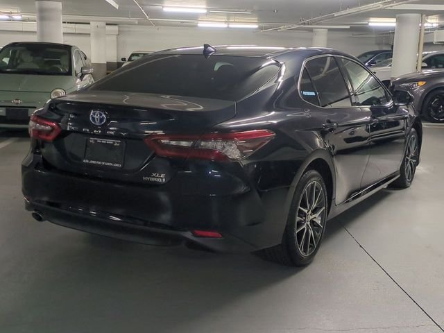 Used 2021 Midnight Black Metallic Toyota XLE image 7