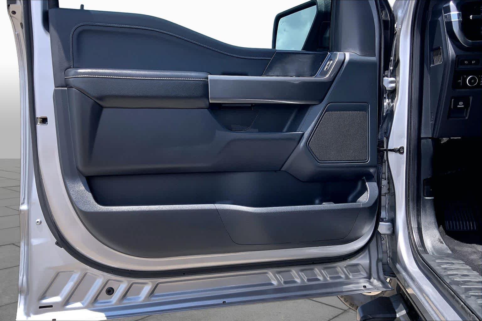 Used 2023 Iconic Silver Ford XLT image 22