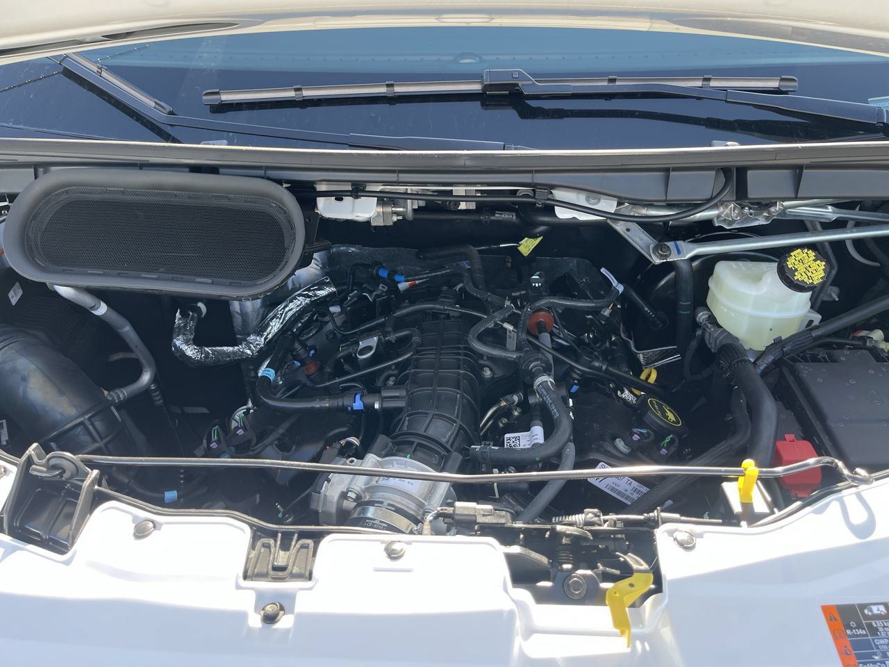 New 2026 Oxford White Ford XLT image 27
