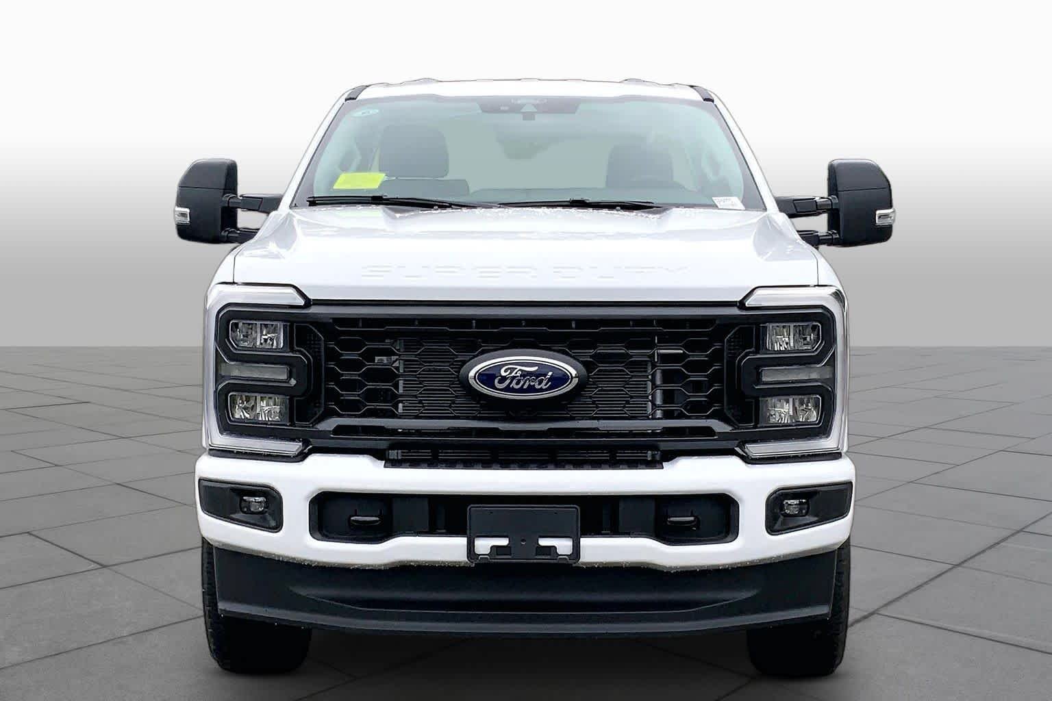 New 2026 Oxford White Ford XL image 2