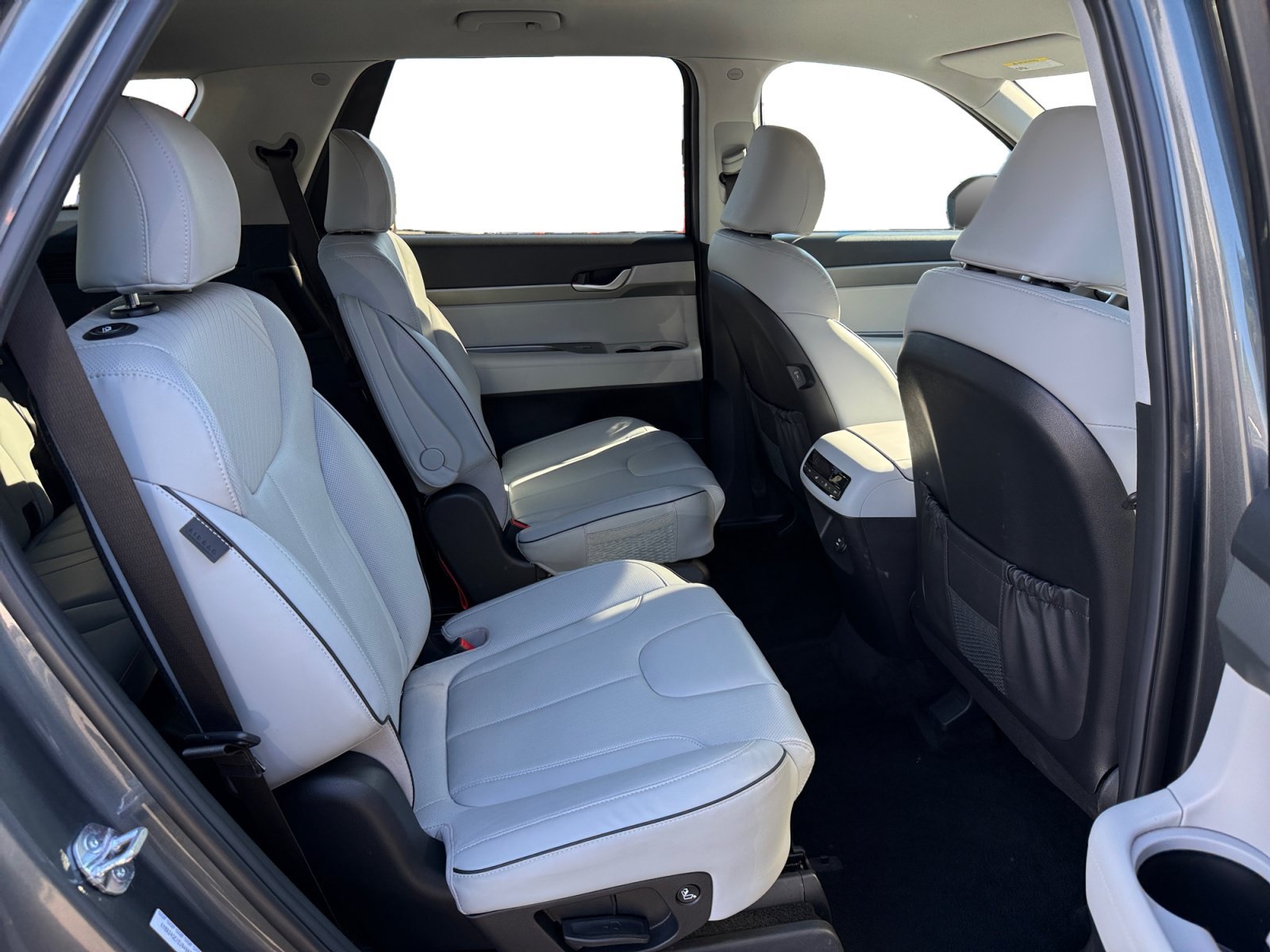 Used 2025 Graphite Hyundai SEL image 16