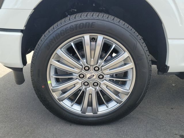 New 2026 Star White Metallic Tri-Coat Ford Platinum® image 27