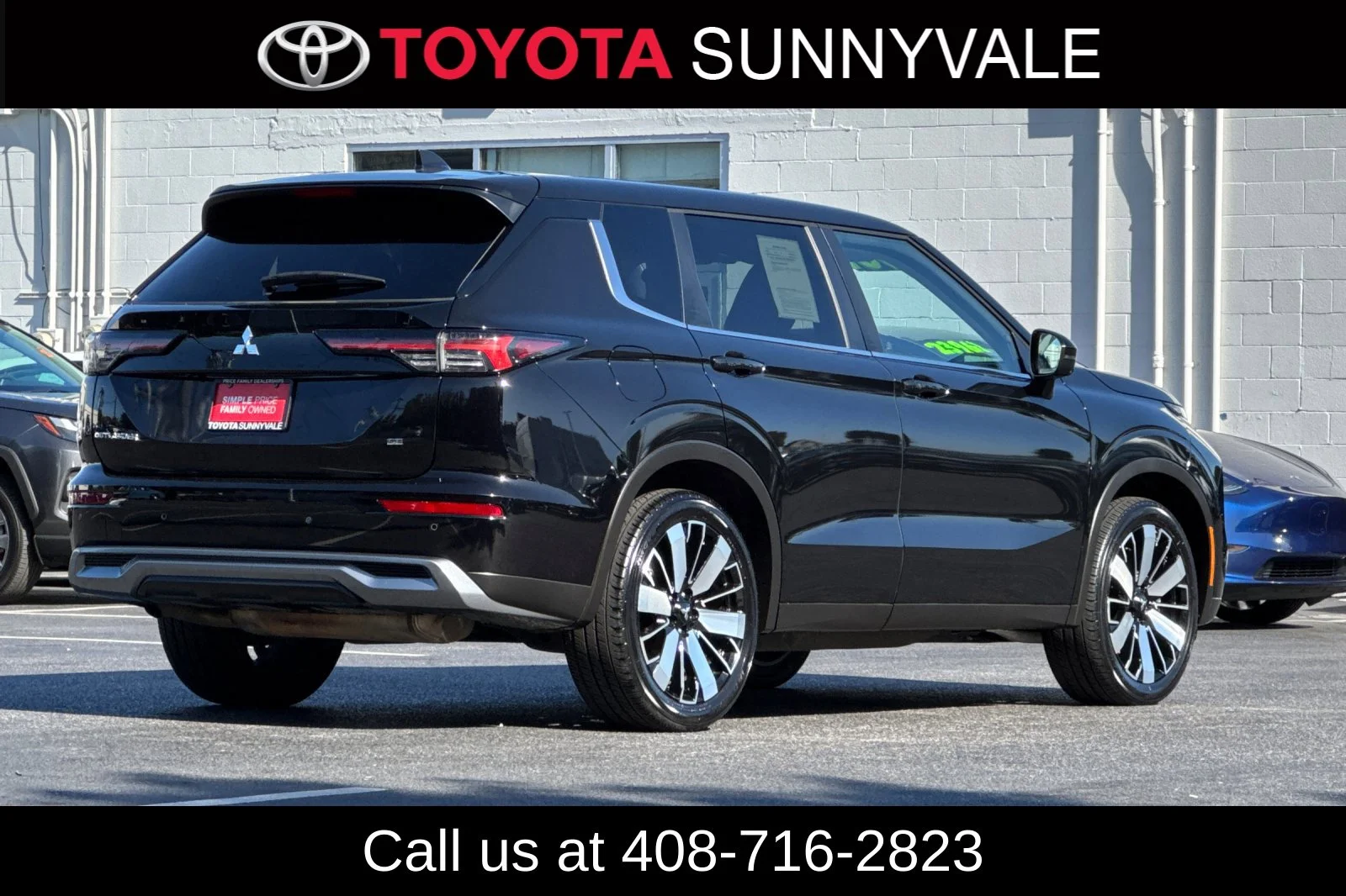Used 2025 Black Mitsubishi SE image 6