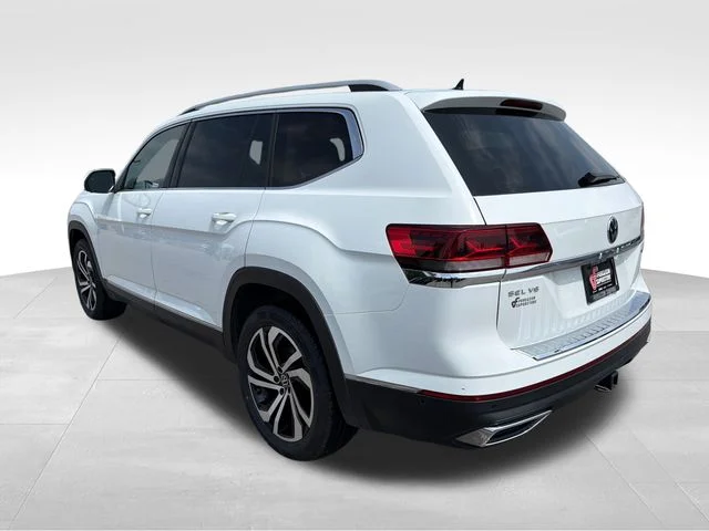 Used 2021 White Volkswagen SEL Premium image 5