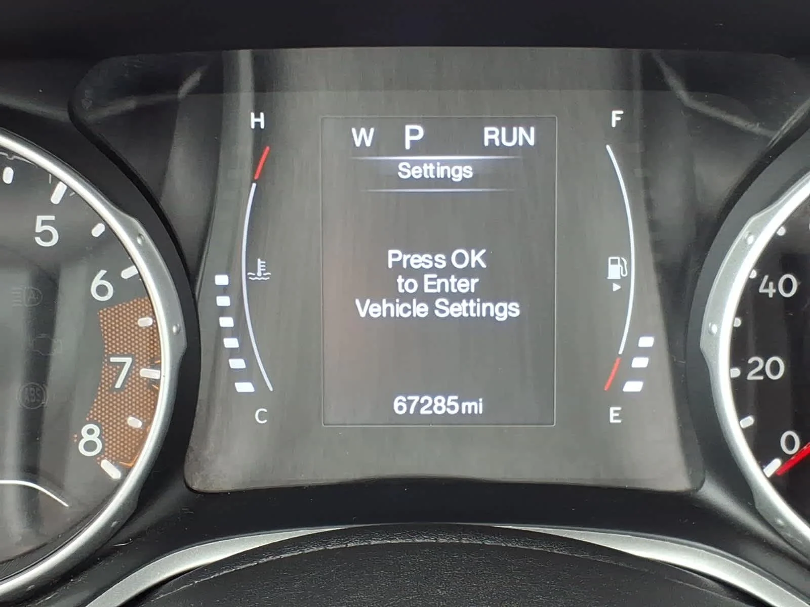 Certified Used 2020 Jazz Blue Pearlcoat Jeep Latitude image 22