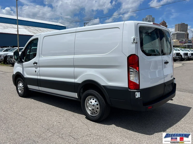 Used 2021 WHI/White Ford  image 8