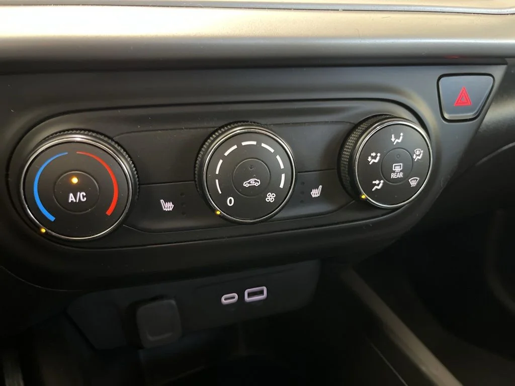 Used 2024 Red Chevrolet 1RS image 11