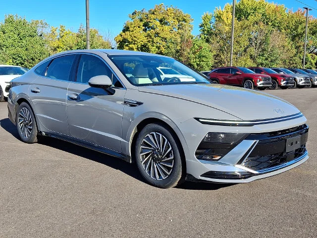 2024 Hyundai Sonata Hybrid