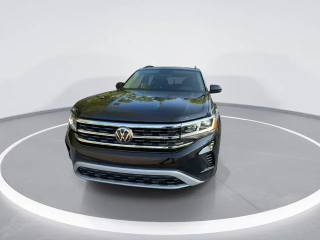 Used 2023 Black Volkswagen 3.6L V6 SE w/Technology image 3