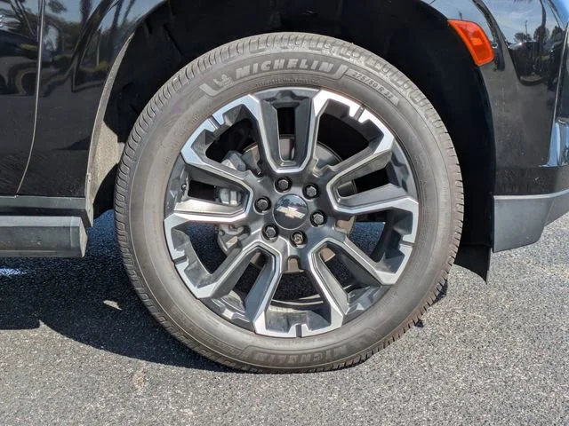 Used 2022 Black Chevrolet Premier image 12