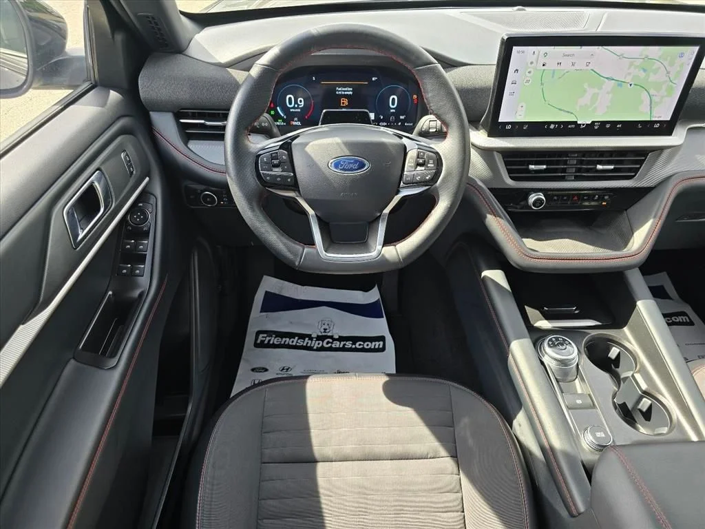 Used 2025 Gray Ford ST-Line image 3