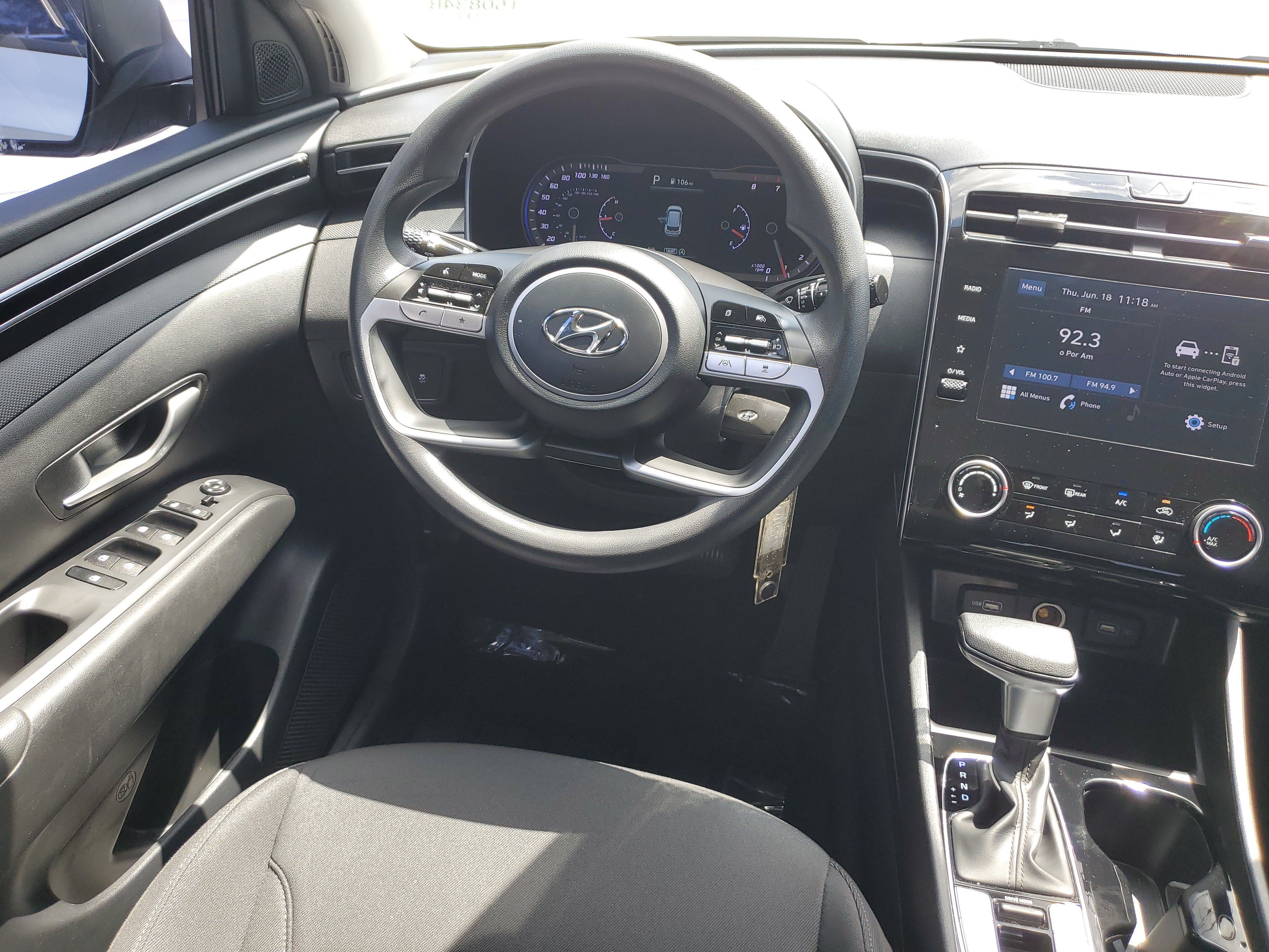 Used 2023 Shimmering Silver Hyundai SE image 14