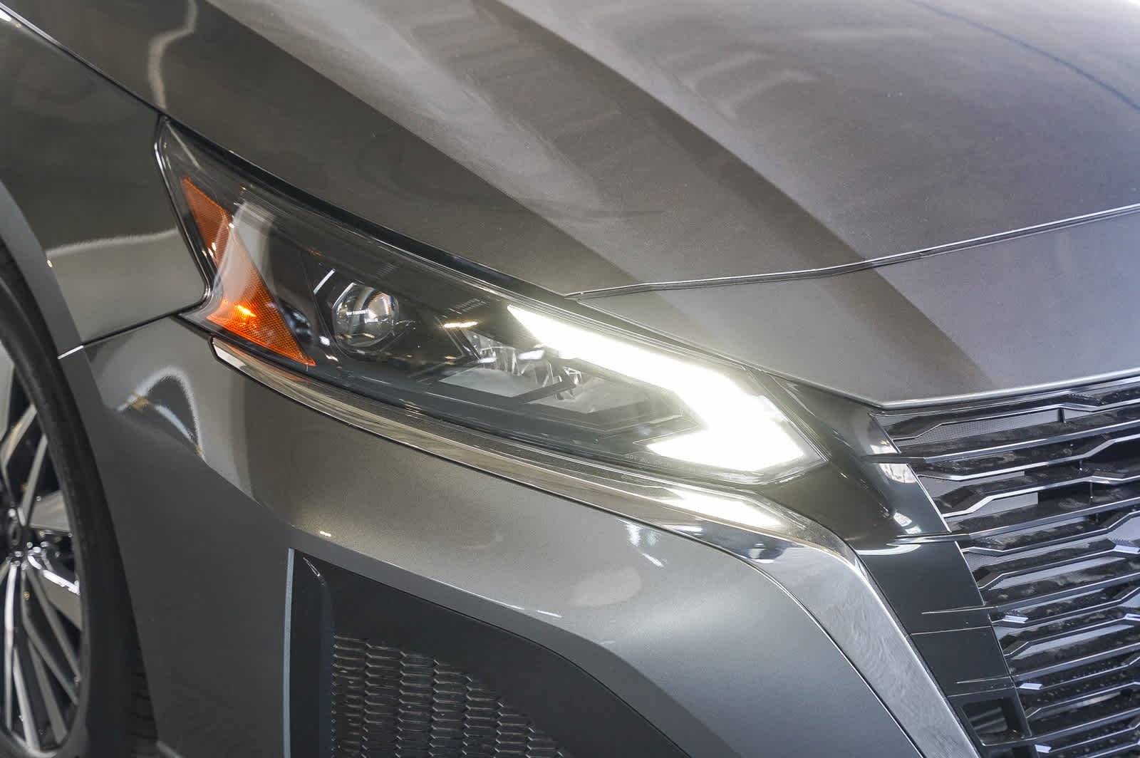 New 2026 Gun Metallic Nissan SV image 4