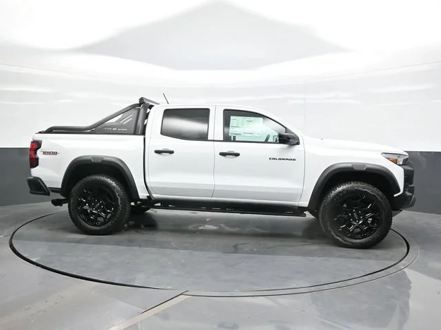 2026 Chevrolet Colorado Trail Boss - Photo 8