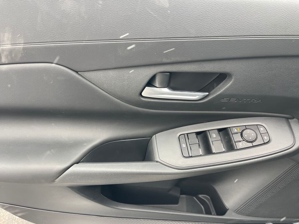 New 2026 Atlantic Gray Metallic Nissan SV image 7
