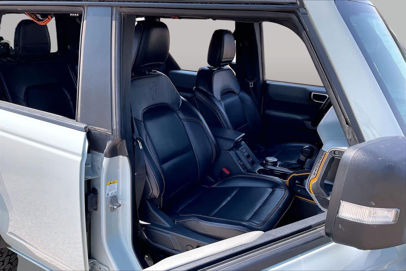 Used 2023 Cactus Gray Ford Badlands image 9