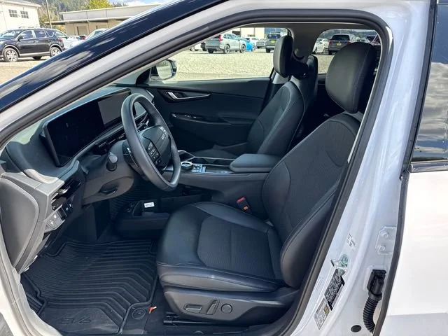 Used 2025 Glacier White Pearl Kia Light image 15
