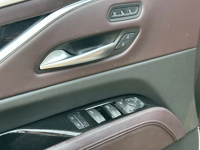 Used 2023 Black Cadillac Premium Luxury Platinum image 17