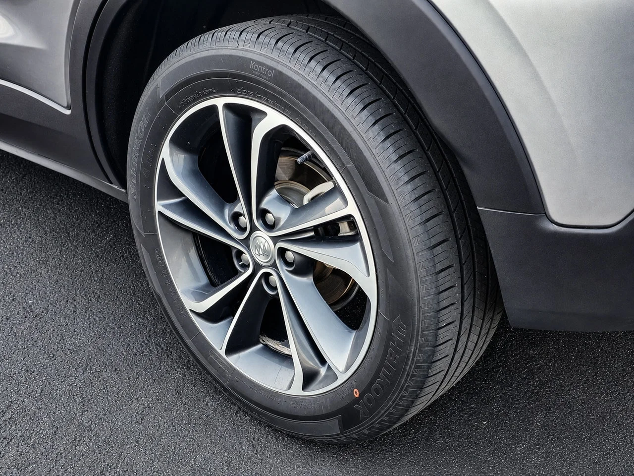 Used 2023 Moonstone Gray Metallic Buick Select image 10