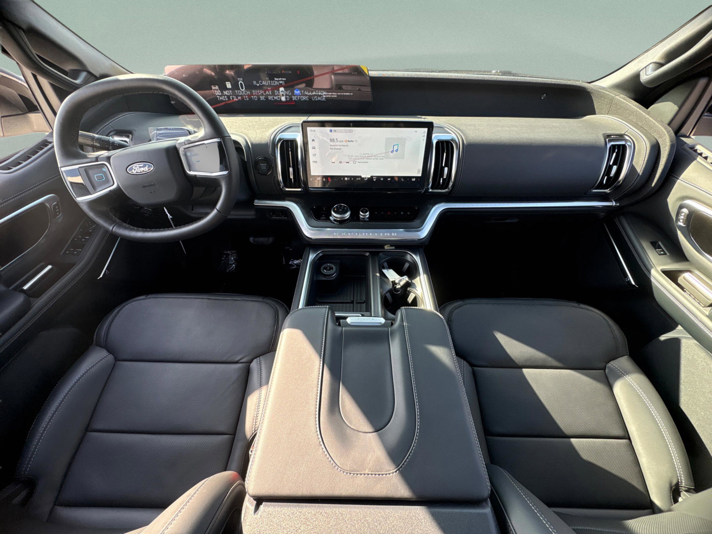 New 2026 Star White Metallic Tri-Coat Ford MAX Platinum® image 14