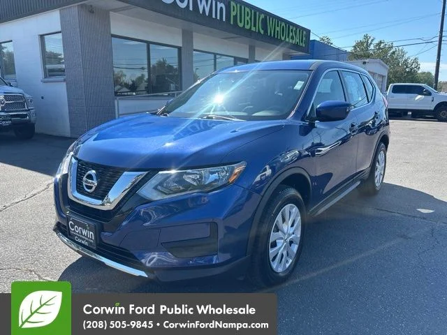 Used 2017 Caspian Blue Nissan  image 1