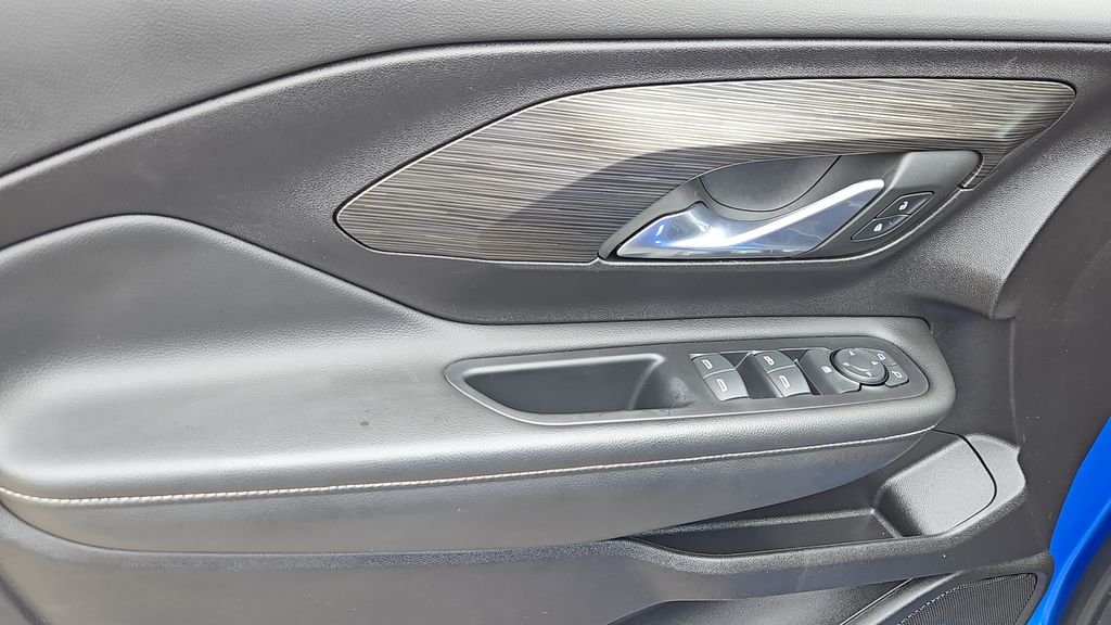 Used 2024 Blue GMC SLE image 7