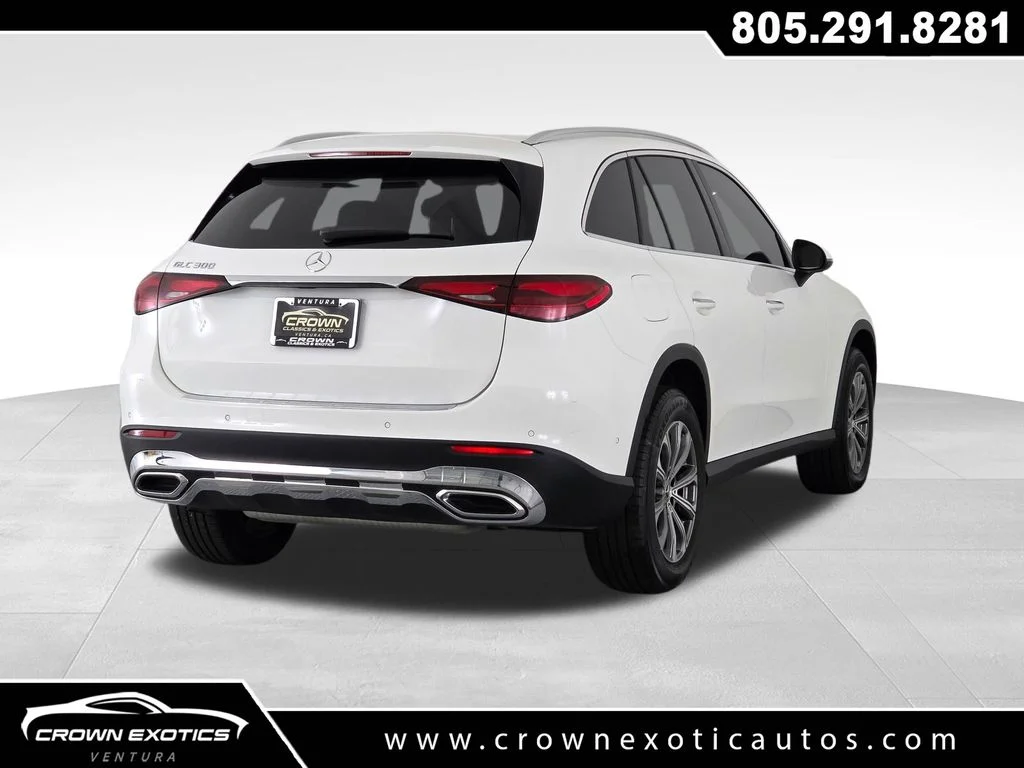 Used 2023  Mercedes-Benz GLC 300 image 7
