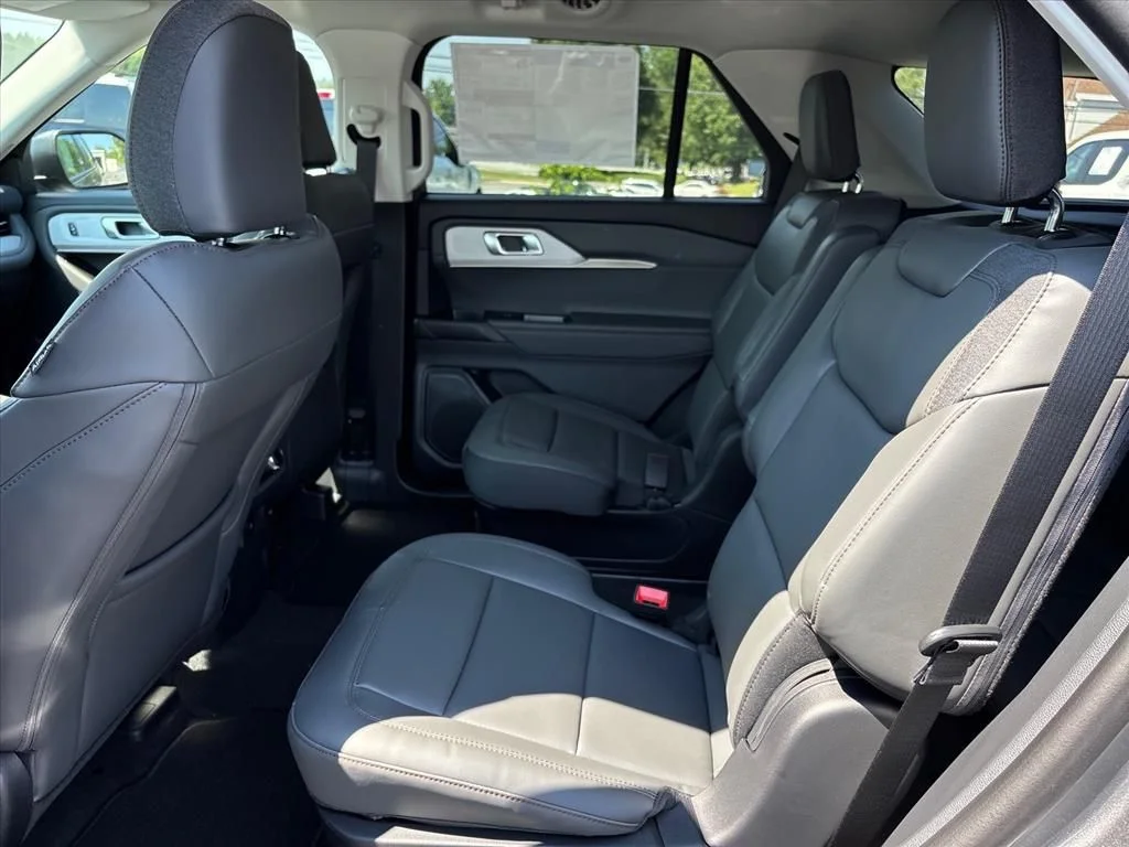 New 2026 Carbonized Gray Metallic Ford Active image 16