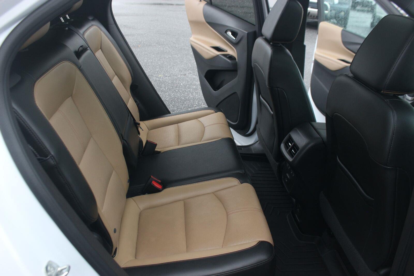 Used 2023 Iridescent Pearl Tricoat Chevrolet Premier image 39