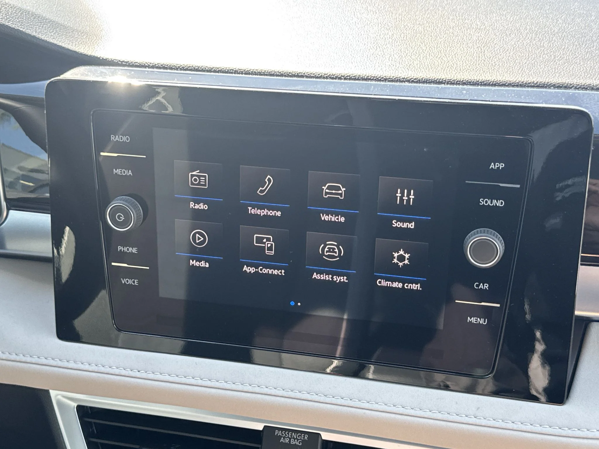 New 2027 Monument Gray Volkswagen SE image 24