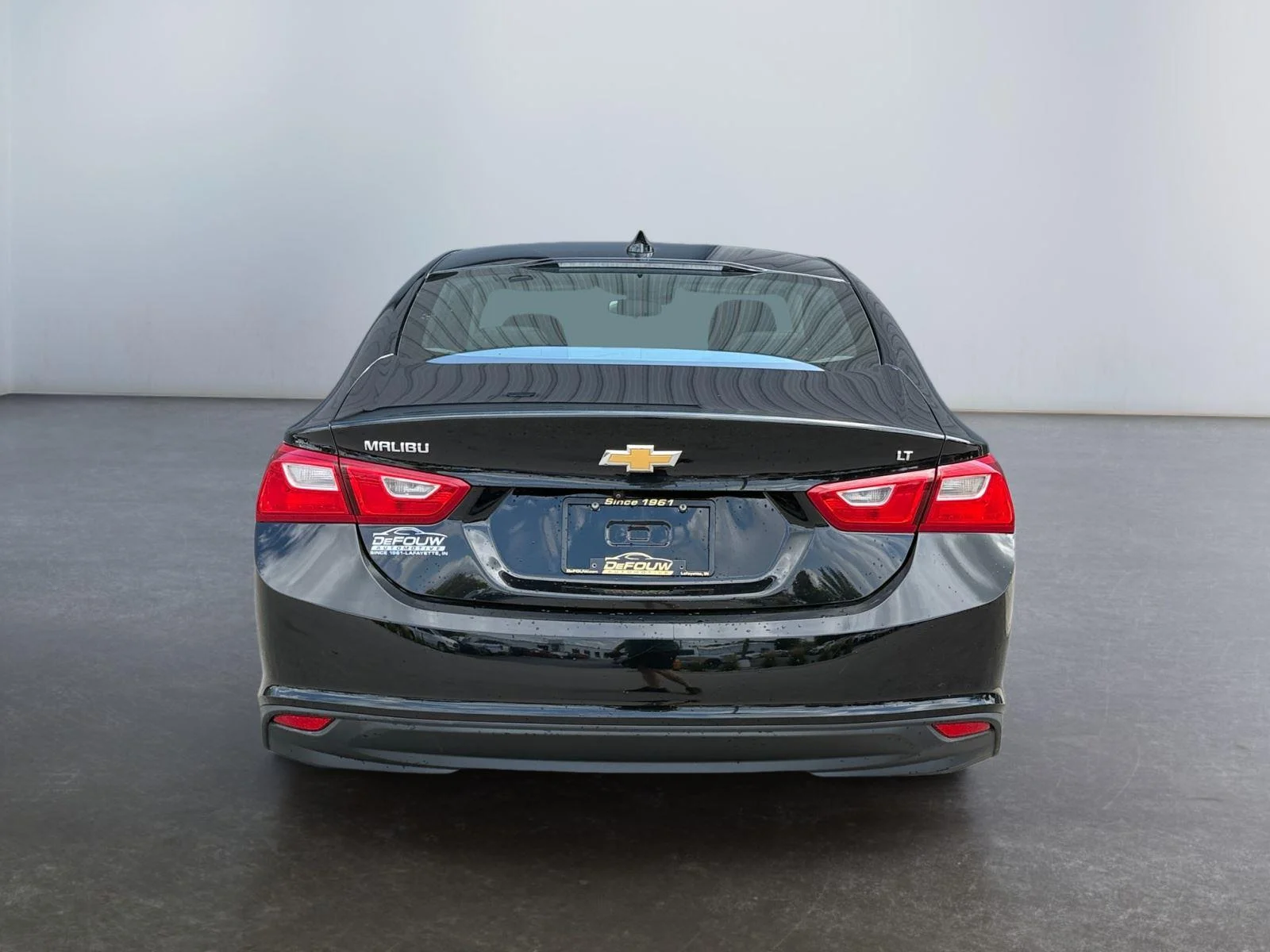 Used 2023 Mosaic Black Metallic Chevrolet LT image 4