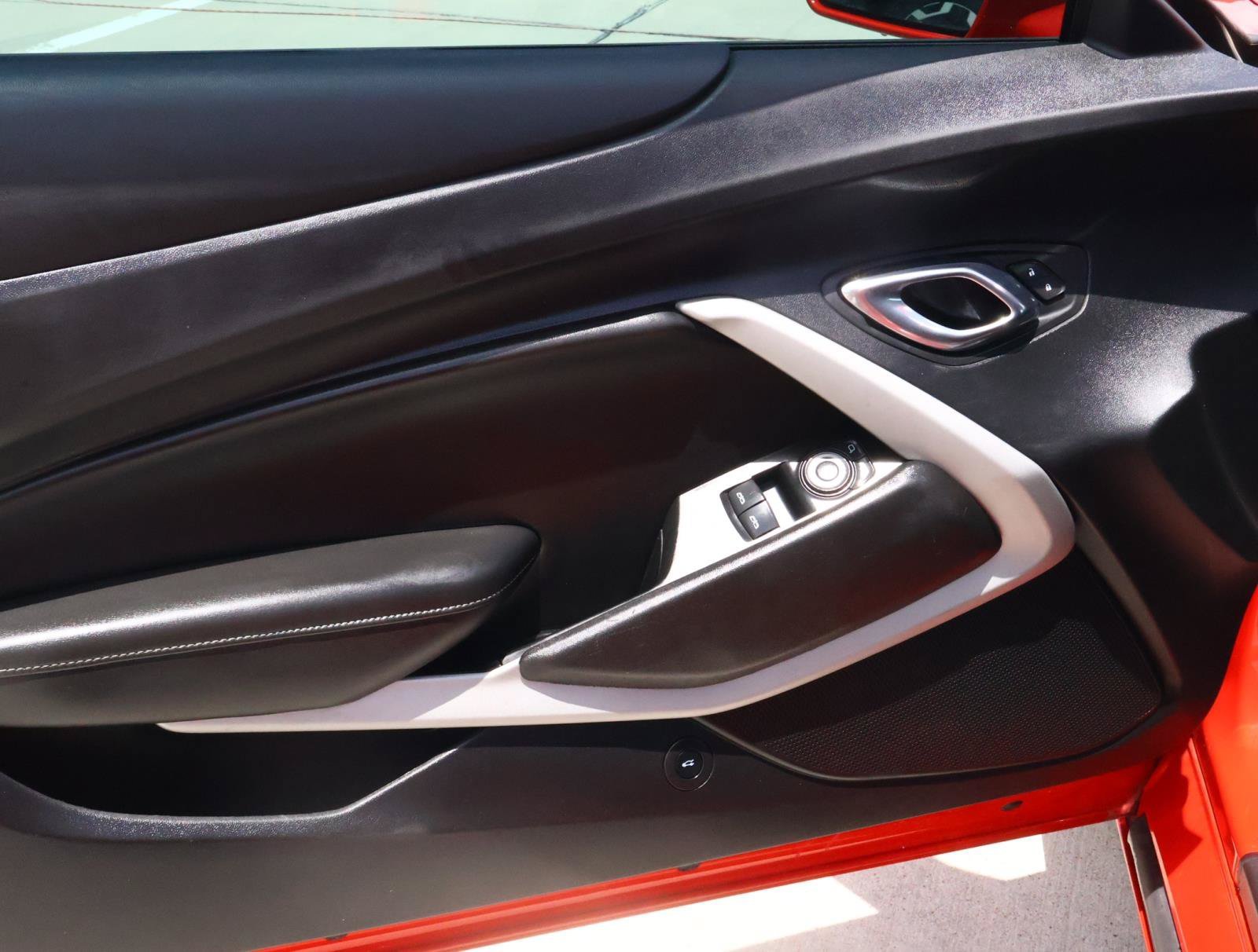 Used 2020 Red Hot Chevrolet 1LT image 9
