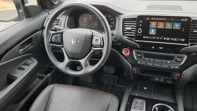 2025 Honda Ridgeline Black Edition - Photo 5
