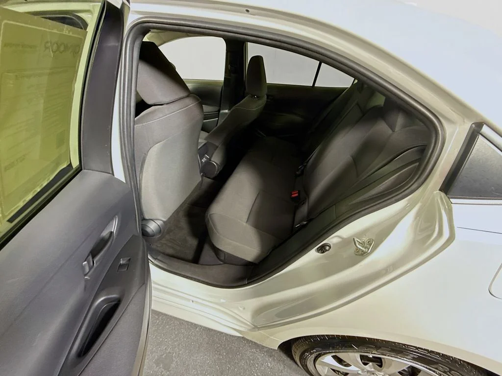 Used 2024 Wind Chill Pearl Toyota Hybrid LE image 21