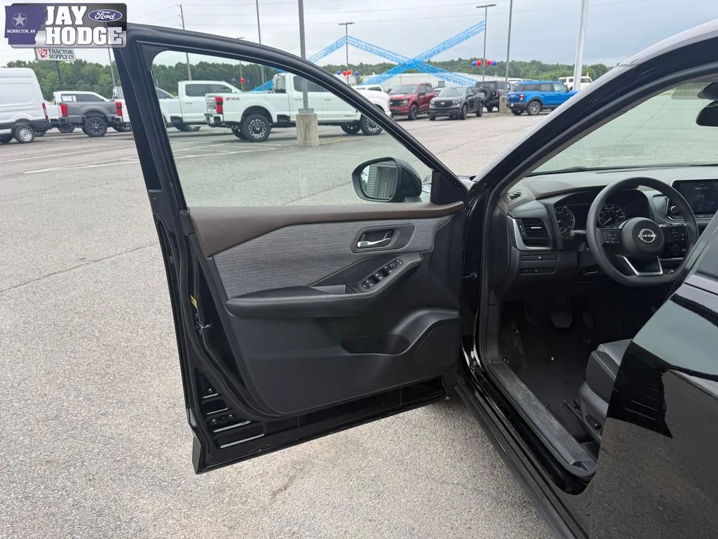 Used 2023 Black Nissan SV image 13