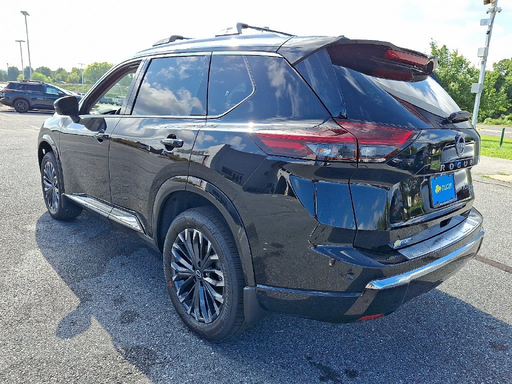 New 2026 Super Black Nissan Platinum image 3