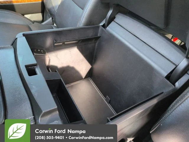 Used 2019 Summit White Chevrolet  image 19