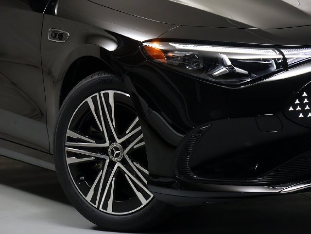 New 2027 Night Black Mercedes-Benz CLA 250+ image 30