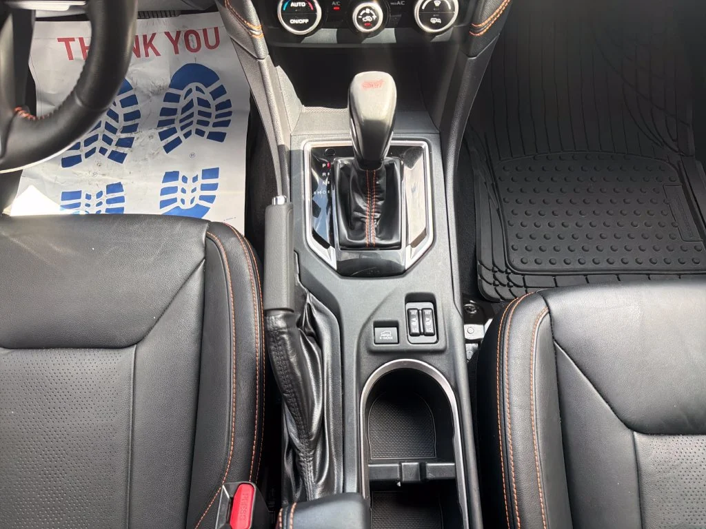 Used 2018 Silver Subaru 2.0i Limited image 49
