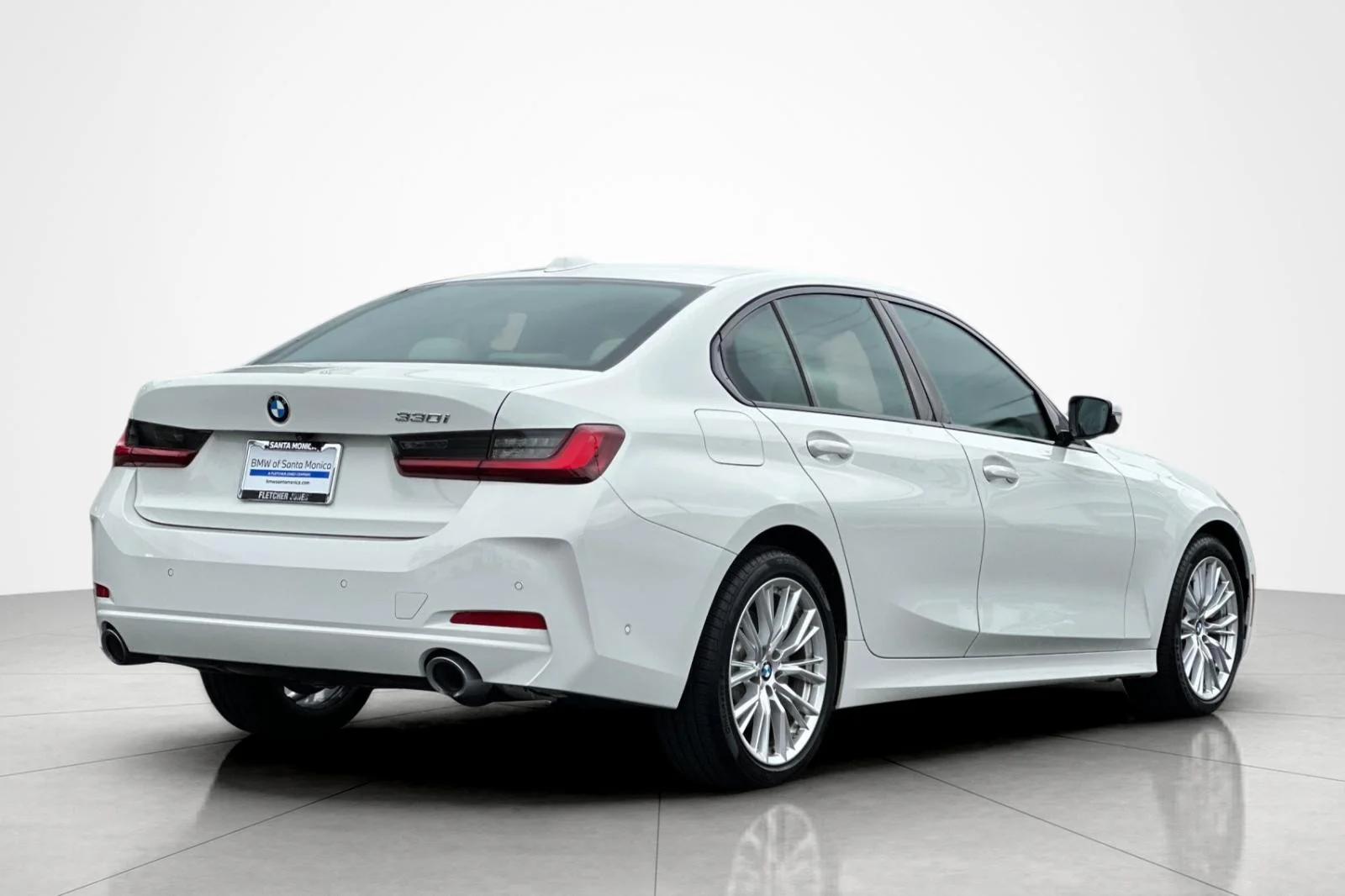 Used 2023 Alpine White BMW 330i image 5