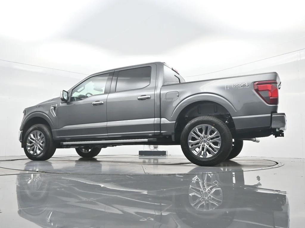 New 2026 Carbonized Gray Metallic Ford XLT image 42
