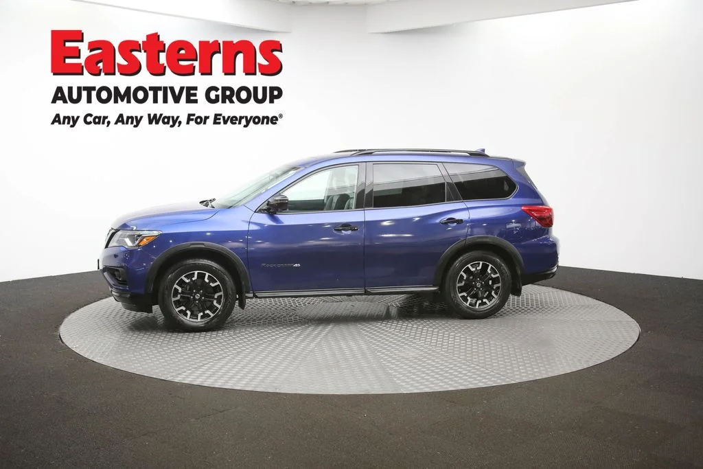 Used 2020 Blue Nissan SL image 61
