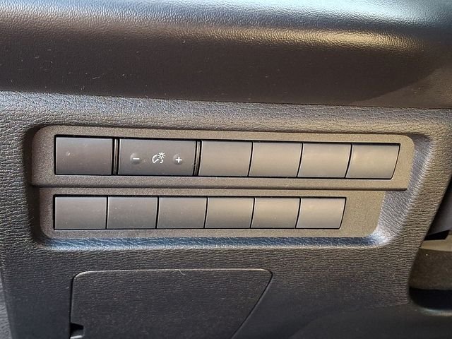 Used 2022 Black Mitsubishi ES image 26