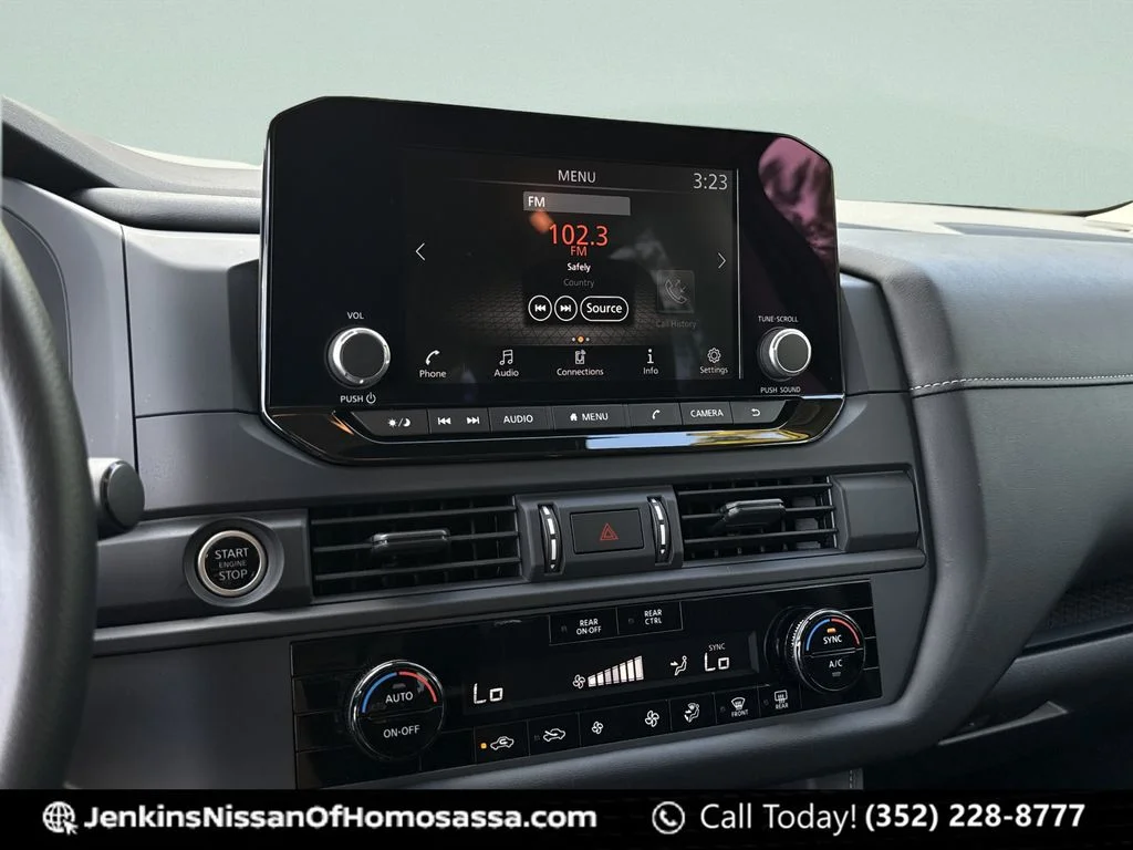 Used 2024 Silver Nissan S image 33